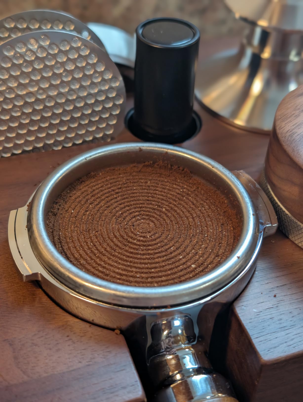 Calibrated Espresso Tamper 58mm Walnut Spring Loaded Design customer photo 1