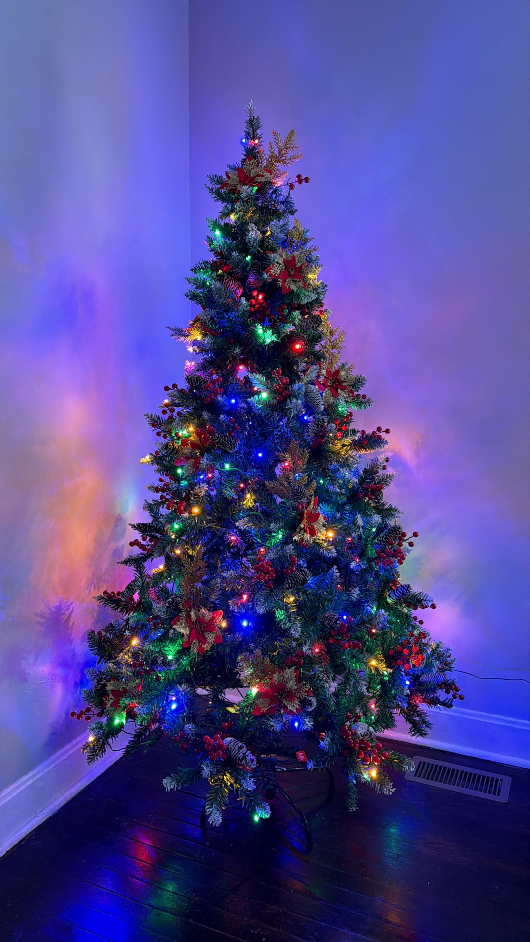 YITAHOME Prelit Pre-Decorated Christmas Tree 6FT with Remote customer photo 2