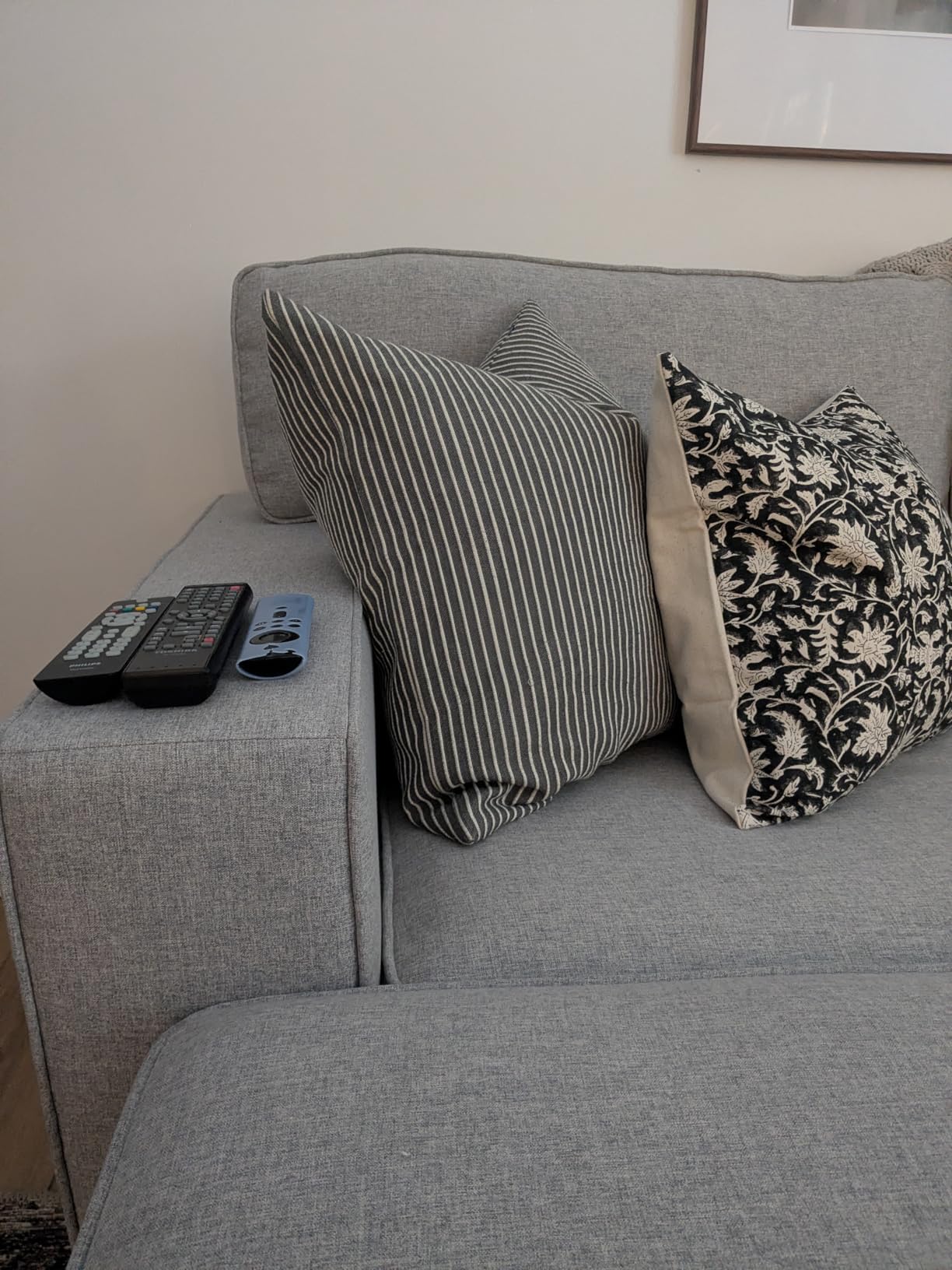 Legend Vansen Oversized Modular Sectional Sofa,U/L‑Shaped Reversible Couch with Ottoman,Deep Seat Plush Polyester Sofa for Living Room,8‑Seater,Light Grey customer photo 2