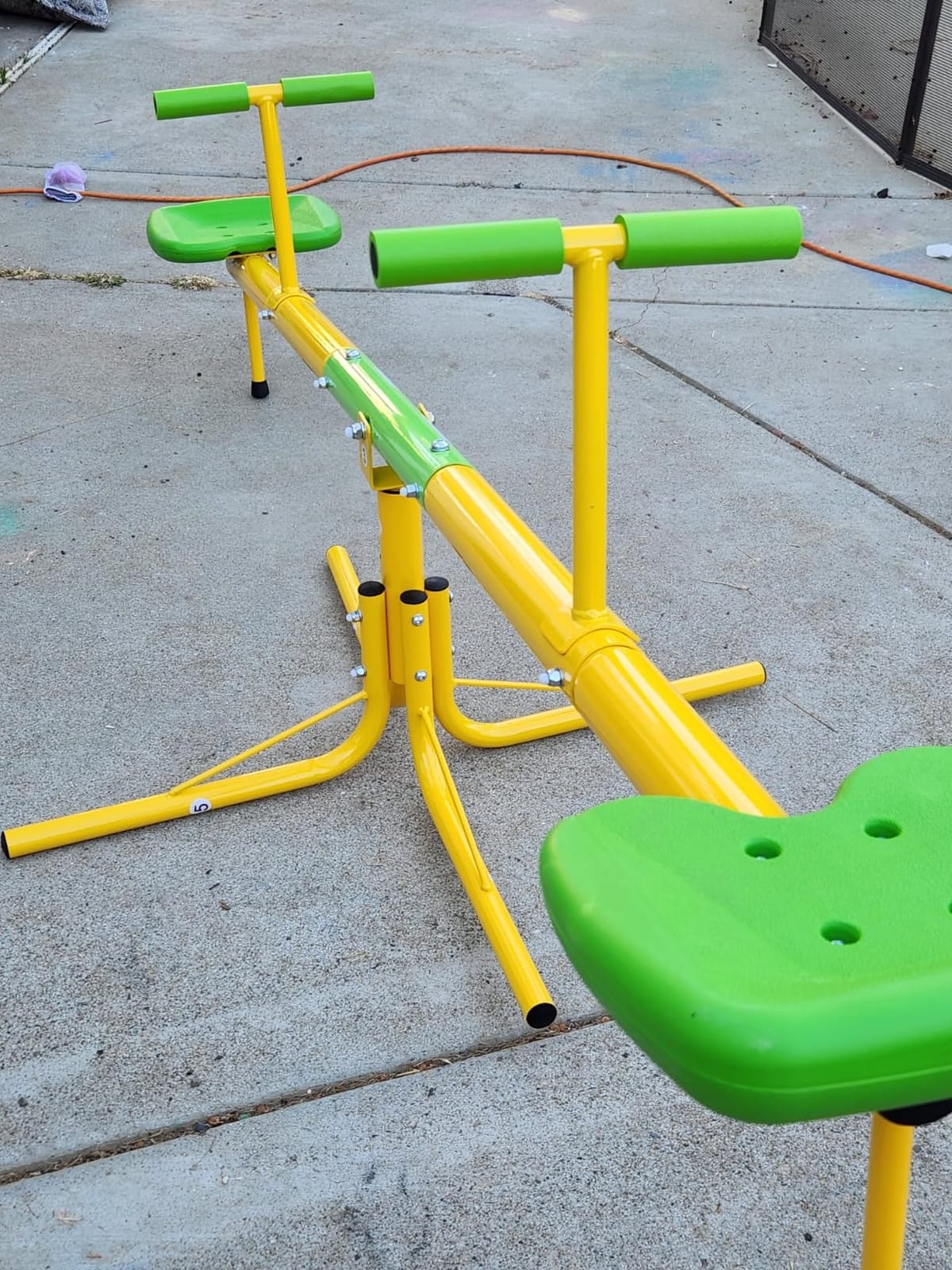 Amictoy Teeter Totter for Kids, 360° Spinning Seesaw, 100 lb Seat customer photo 1