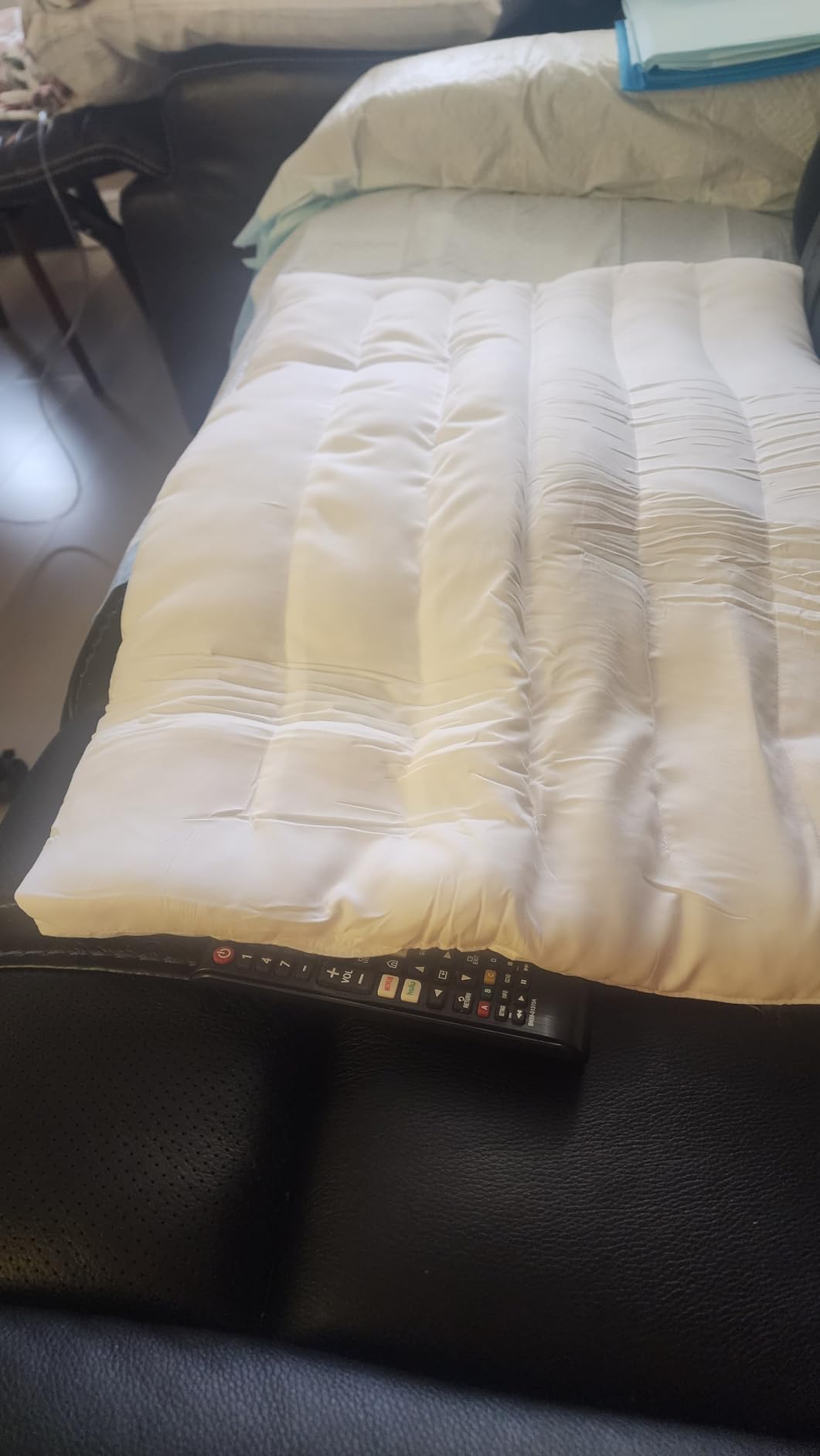 Ultra Flat Thin Pillow for Sleeping 2.5 inch Height Low Profile Slim Soft Bed Pillow for Stomach Back Sleepers Standard Size 18