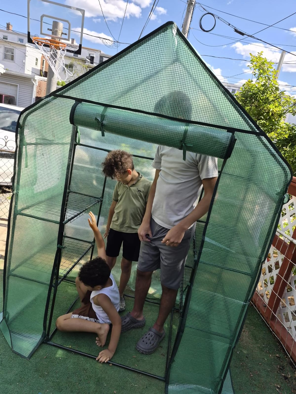 Ohuhu Small Greenhouse for Outdoors: 4 Tiers 6 Shelves Walk-in Indoor Green House Heavy Duty Plant Stands Reinforced Plastic PE Cover Mini Portable Warm House for Outside, 4.8x2.5x6.4 FT White customer photo 1
