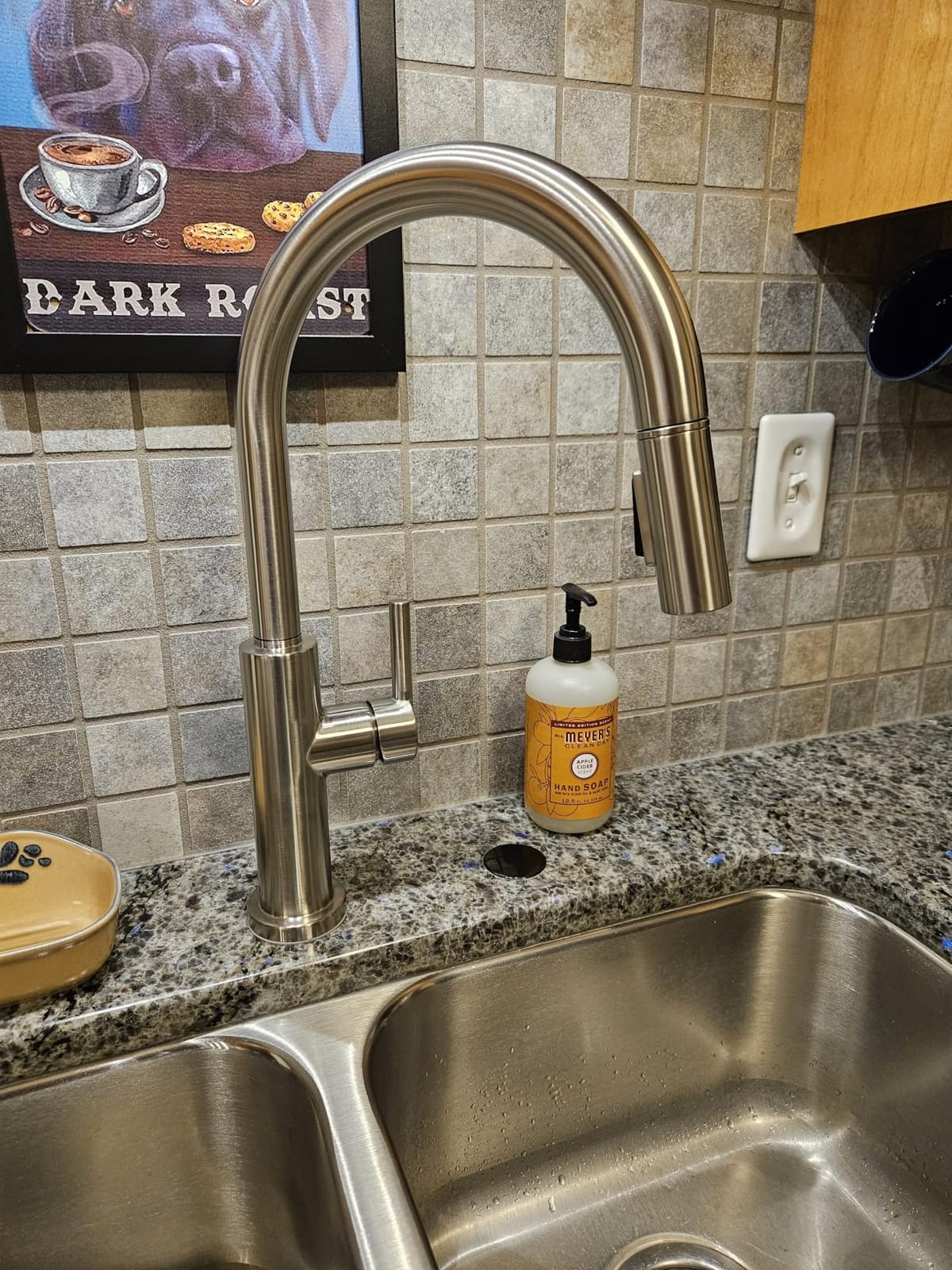 Delta Nicoli Brushed Nickel Kitchen Faucet with Pull Down Sprayer, Modern Single Hole Kitchen Sink Faucet, Single Handle, Stainless Steel 19867LF-SS customer photo 2