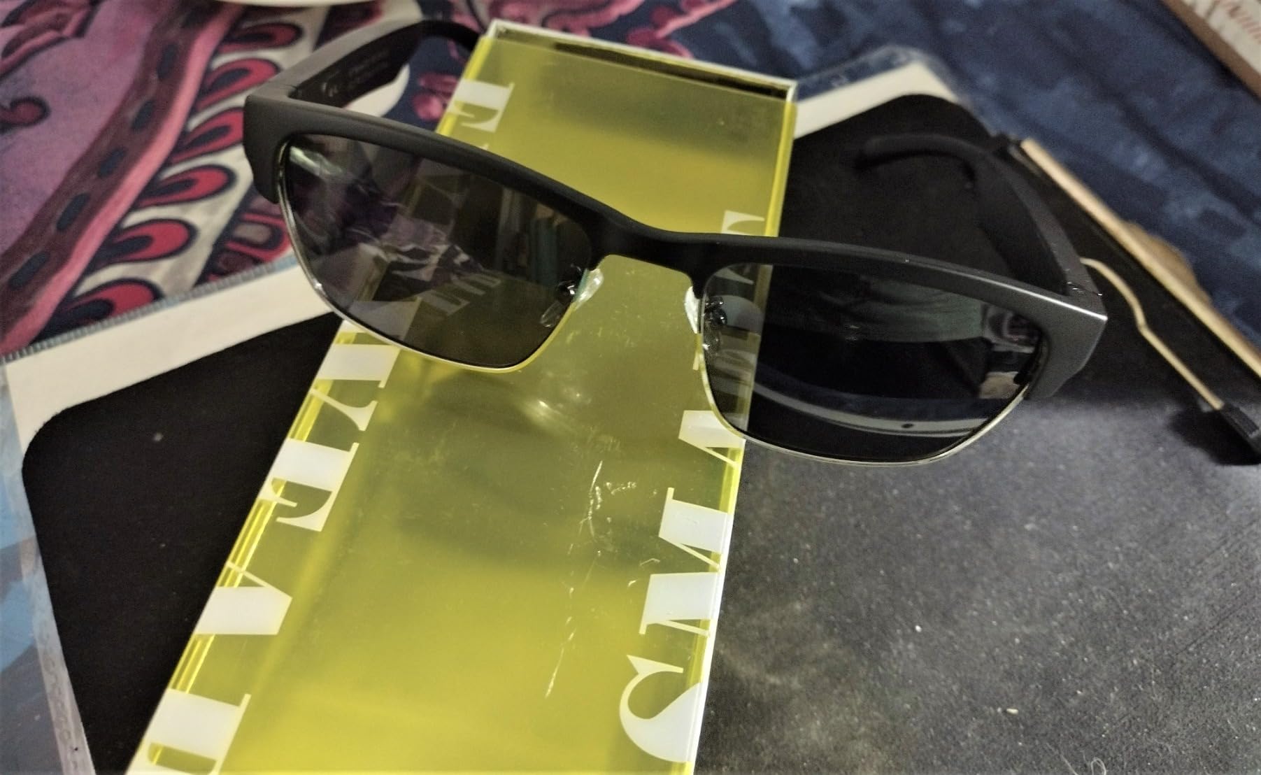 Bluetooth Audio Smart Glasses, Blue Light Glasses for Women Men, Remote Shooting, Open Ear Sound Mic & Speakers, Magnetic Charging, Color-Changing Polarized Sunglasses Lenses, Voice Assistant（GS06S) customer photo 2