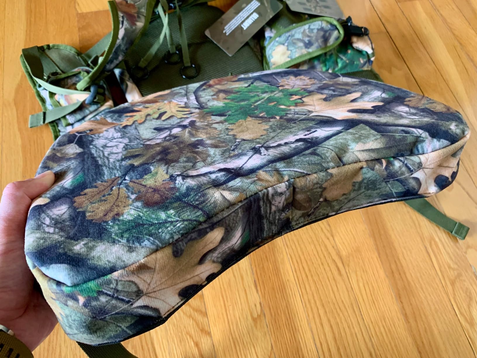 QOGIR Turkey Vest for Hunting with Seat Cushion: Comfortable Turkey Hunting Vest, Adjustable Turkey Vest with Game Pouch customer photo 2