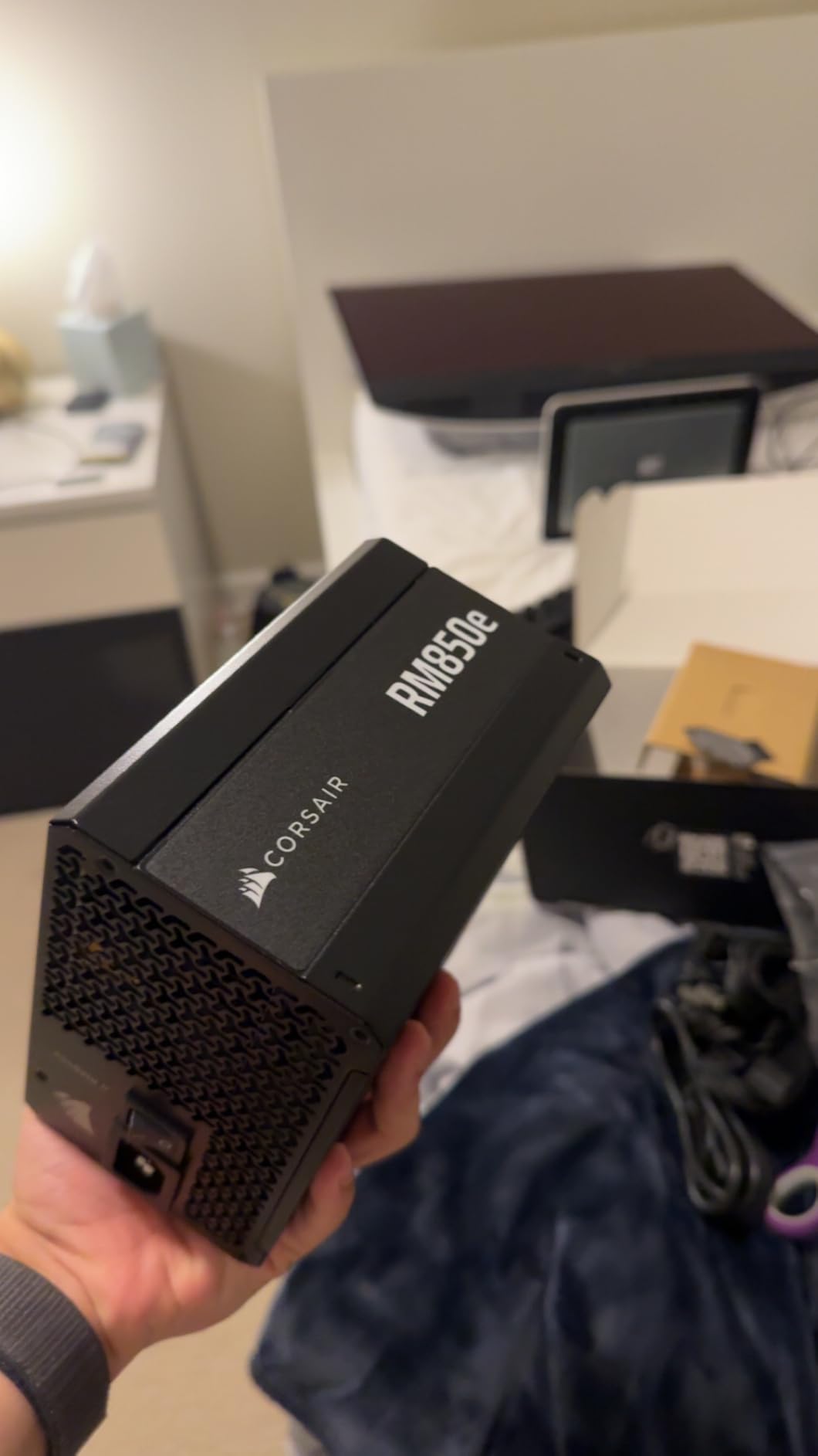 CORSAIR RM850e (2025) ATX 3.1 PCIe 5.1 Ready 850W Power Supply – Black customer photo 2