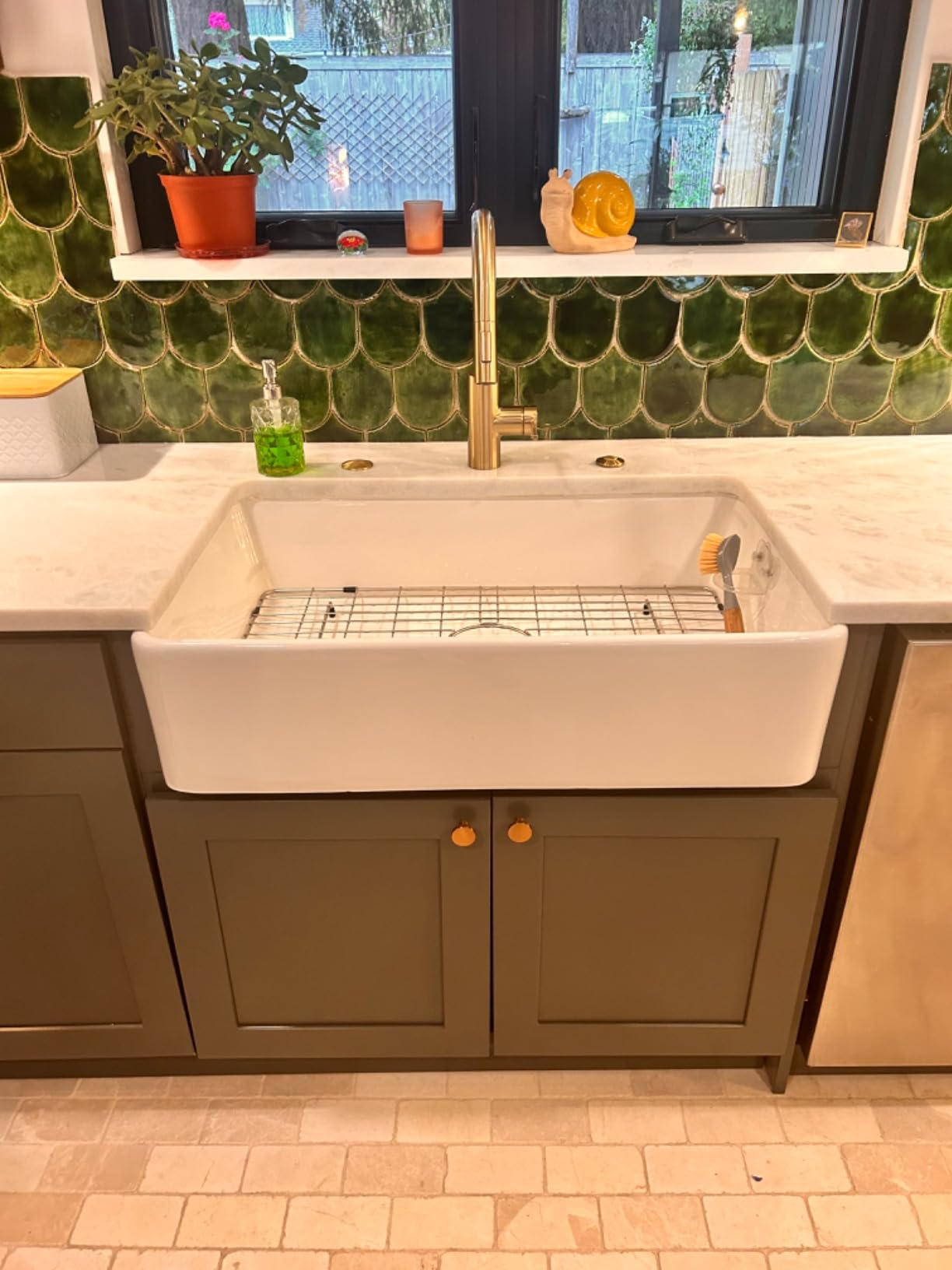 Lordear 33 Inch White Farmhouse Sink Solid Fireclay customer photo 2