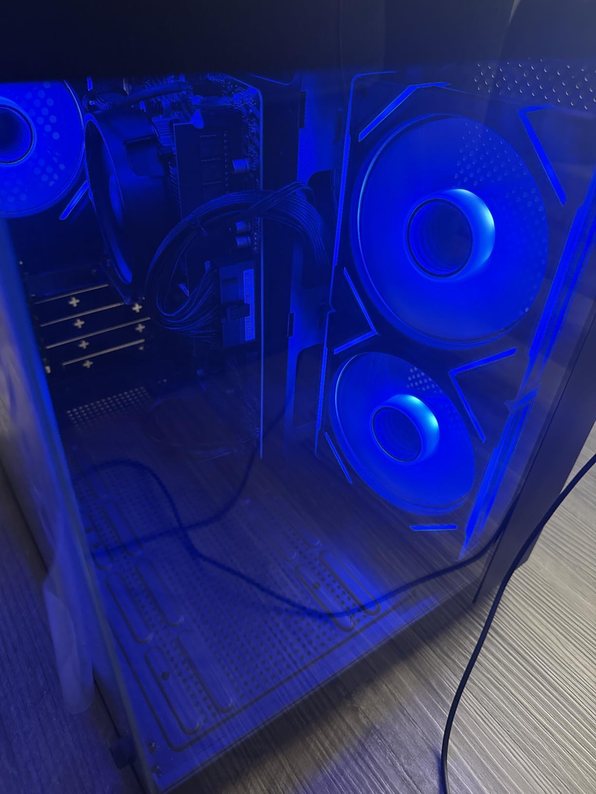 YAWYORE Gaming PC Desktop Computer AMD R5 5600GT 16GB 1TB NVMe Towers WiFi | 16GB DDR4 3200MHz, 1TB M.2 NVMe PCIe, 550W 80PLUS PSU, WiFi BT, Game Design Office Console customer photo 1
