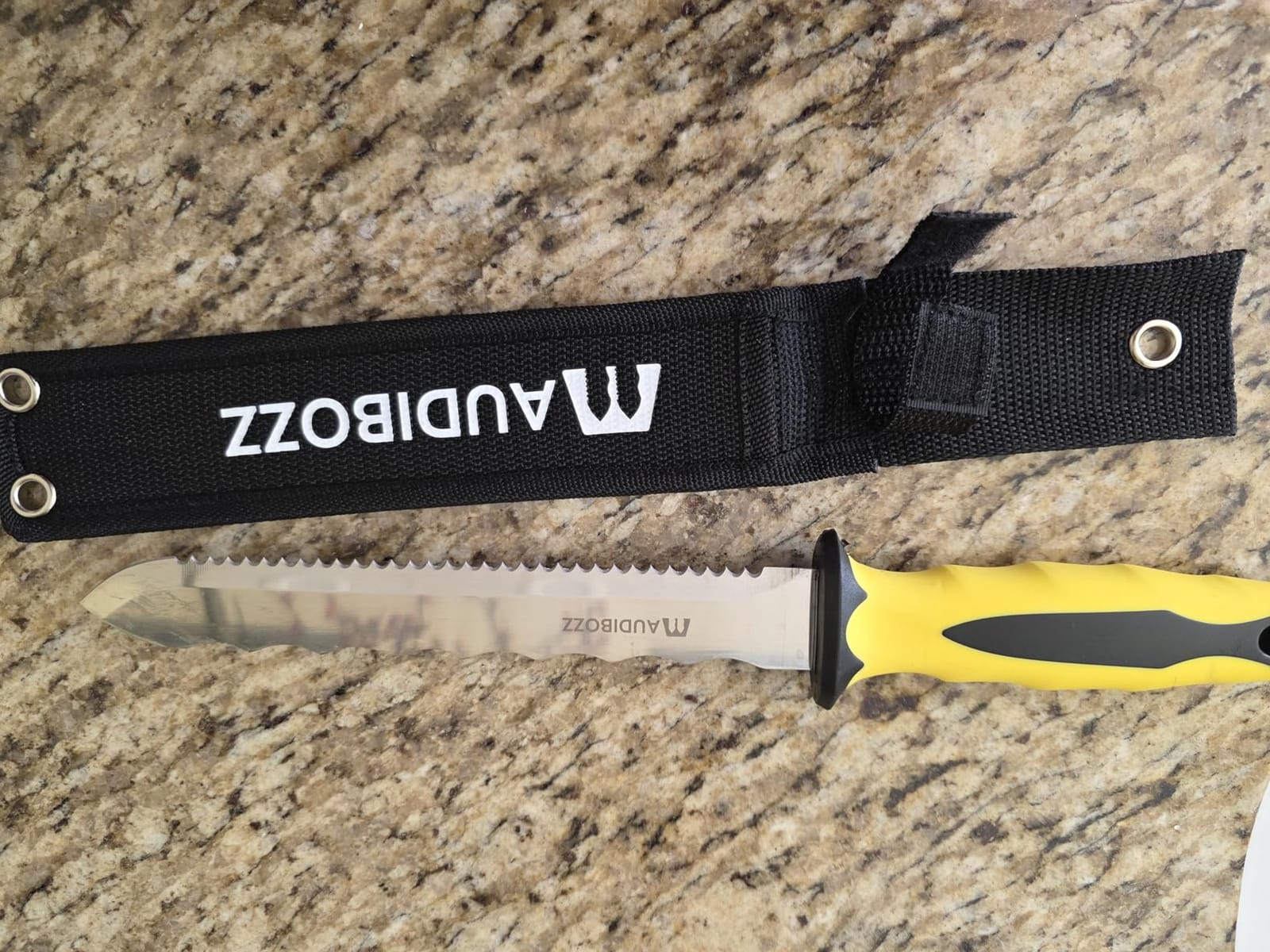 Sod Cutter knife: Insulated knife 11.14-inch sod knife blade, Stainless Steel double-edged for outdoor, Lawn Repair, easy to carry (yellow) customer photo 2