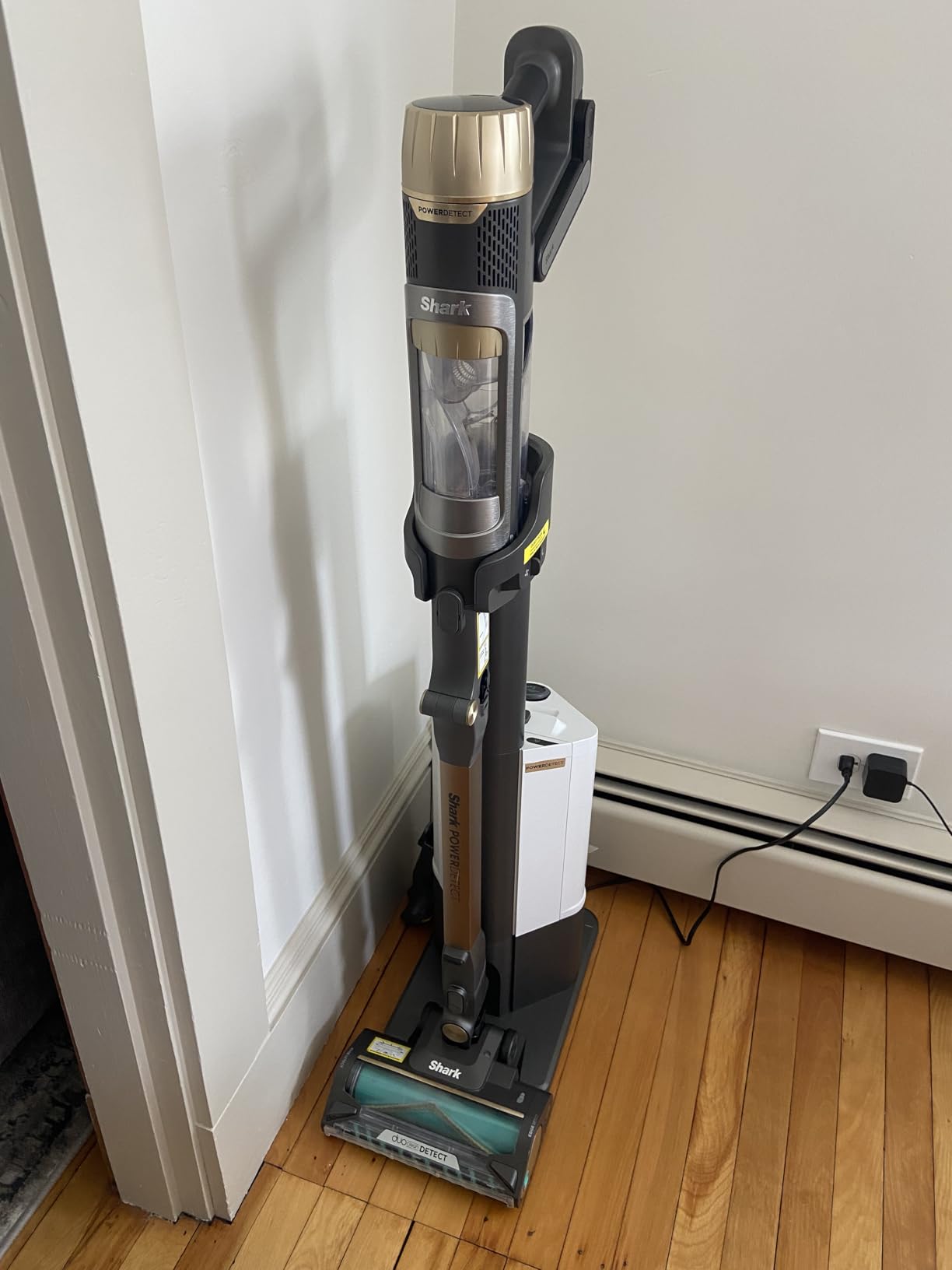 Shark® PowerDetect® Pet Plus Clean & Empty Cordless Stick Vacuum, IP3253 customer photo 1