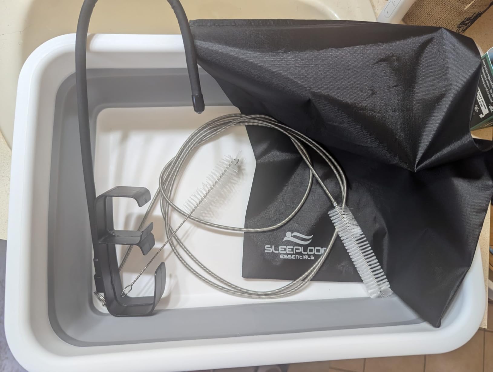 CPAP Cleaning Kit for Hose and Mask, CPAP Hose Cleaning Brush, Collapsible Wash Basin, Hose Hanger, Compatible with Standard and Slimline CPAP Tubing (Hanging Dry Kit) customer photo 1