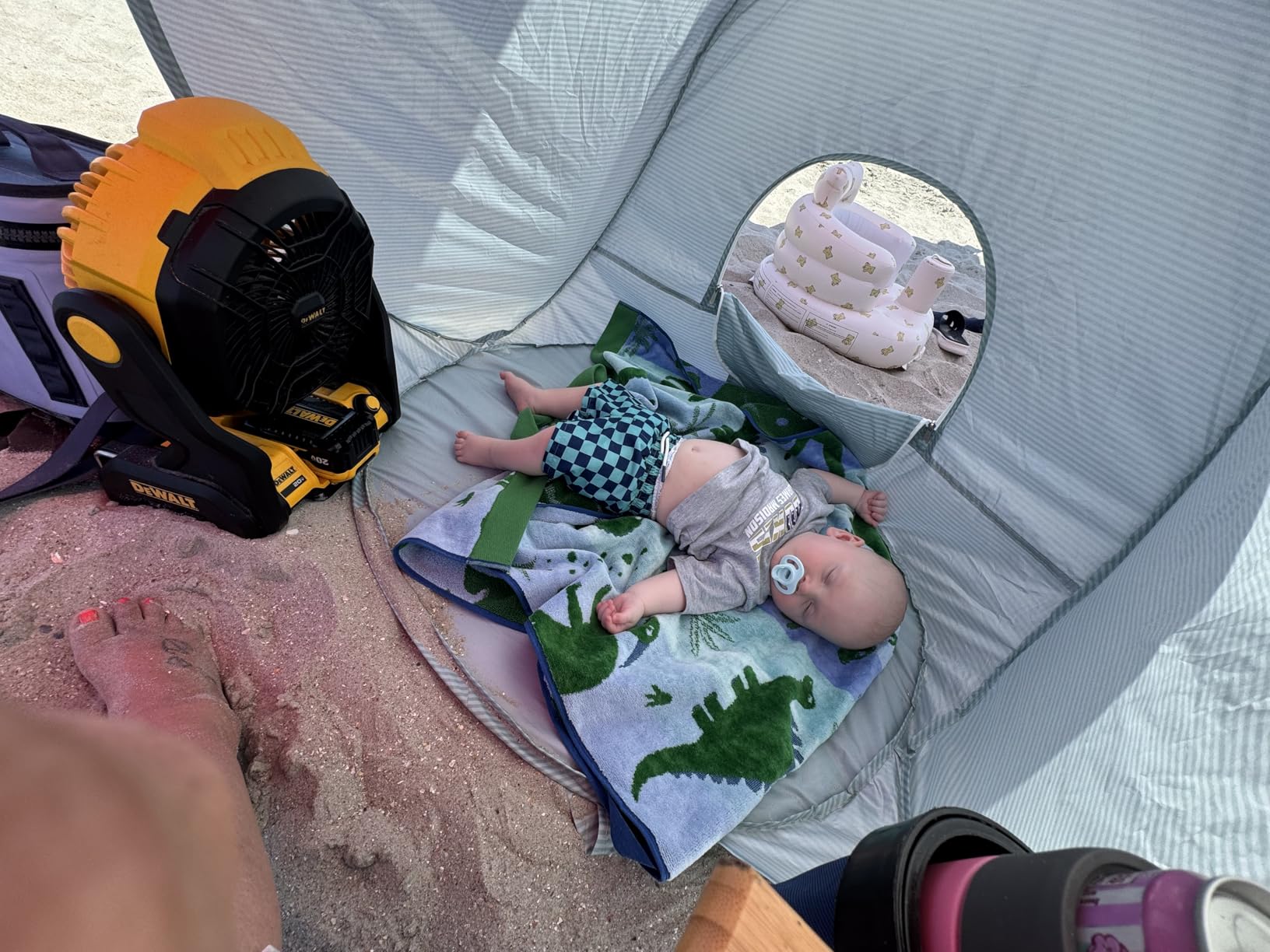 Tiny Land Baby Beach Tent, Pop Up Baby Tent with UPF 50+ Sun Protection customer photo 2