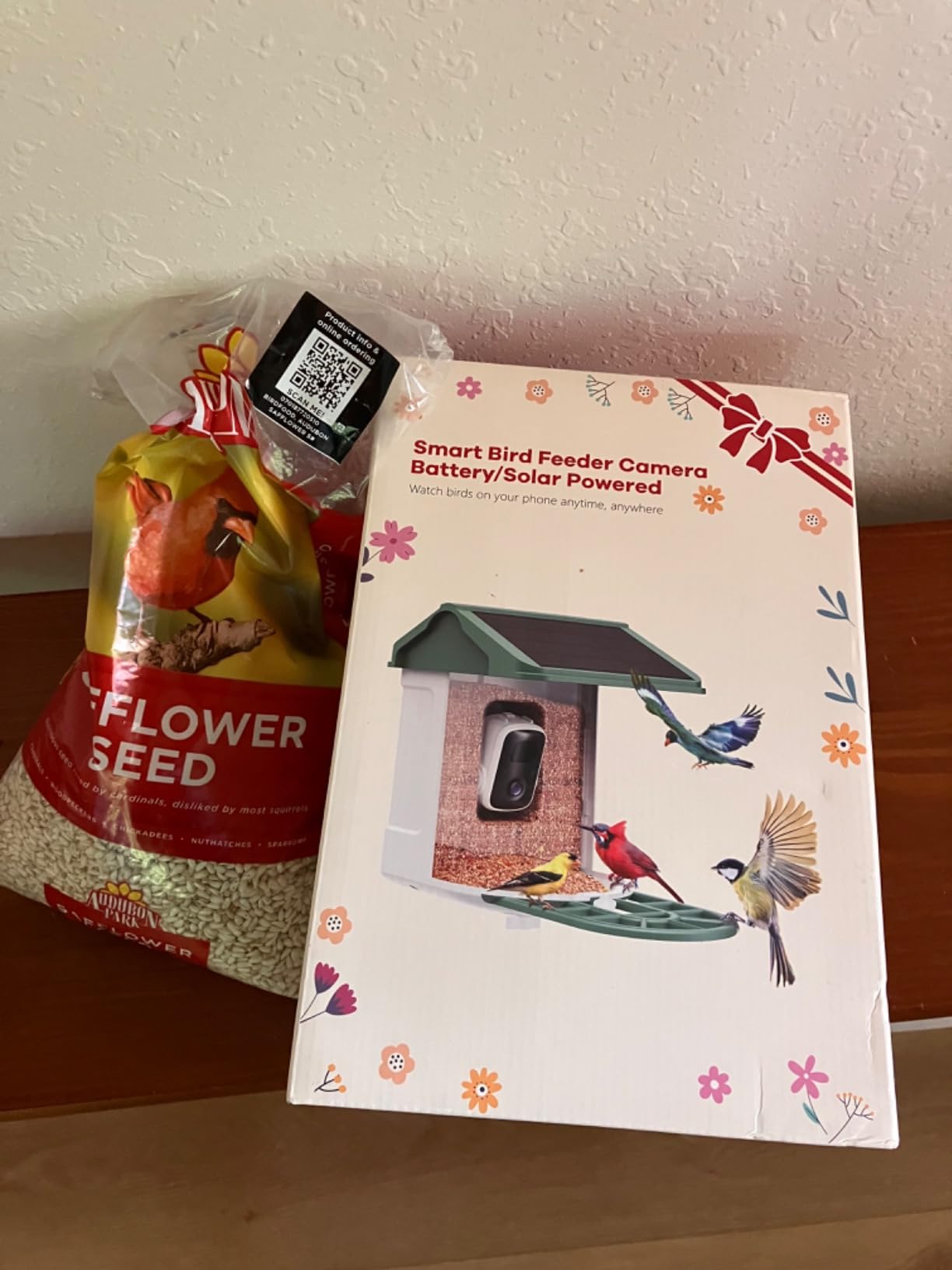 HARYMOR Bird Feeder with Camera, 2K Live Video, AI Identify Bird Species customer photo 1