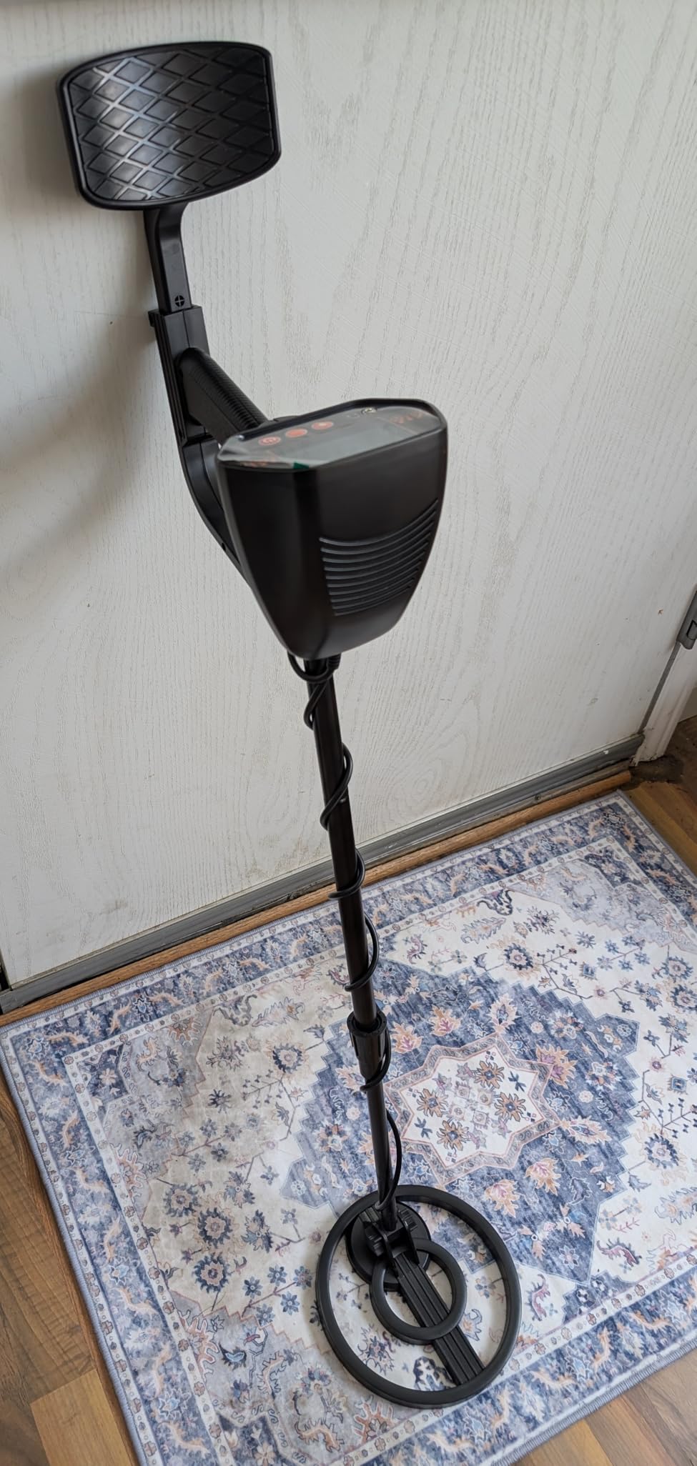 Metal Detector for Kids, Easy to use, Fun LCD Display, Lightweight & Adjustable Kids Metal Detector, 8