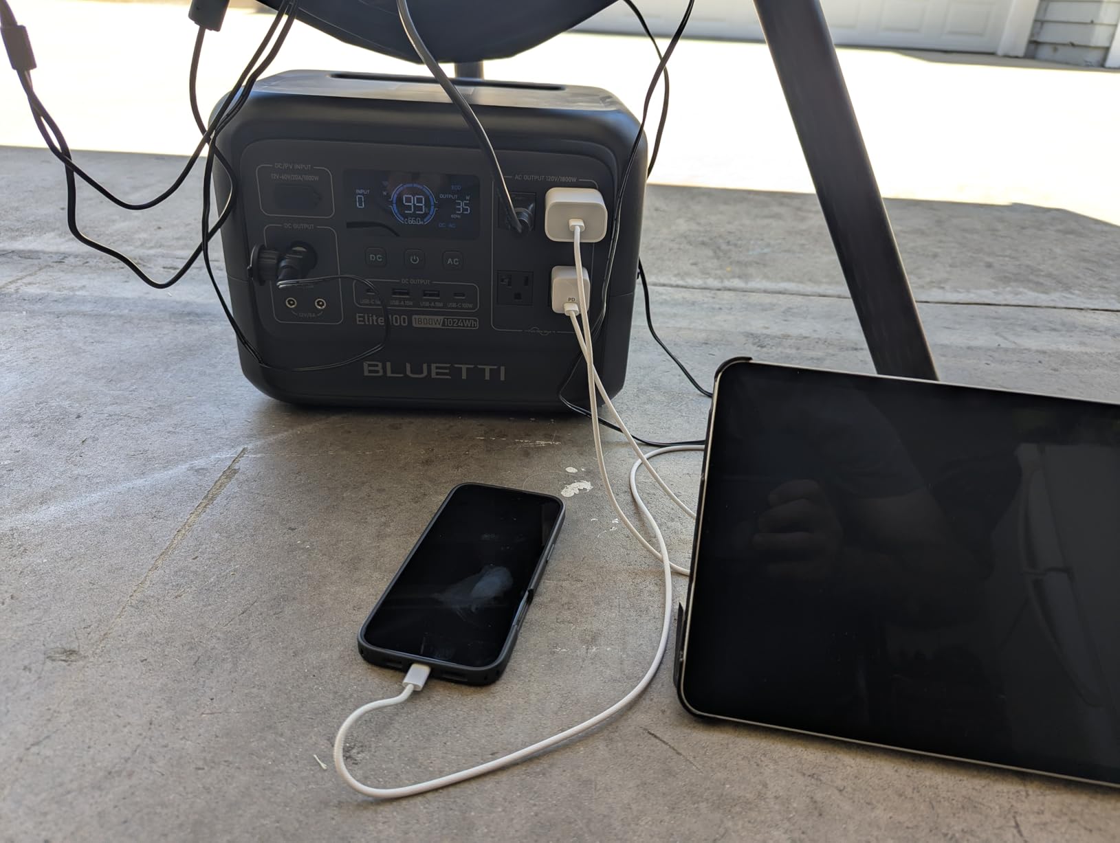BLUETTI Elite 100 V2 Portable Power Station for Camping 1024Wh 1800W customer photo 1