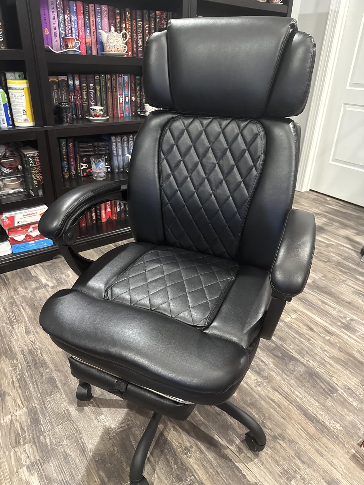 400lbs Executive Office Chair with Foot Rest for Heavy People, Ergonomic Big and Tall Desk Chair with Adjustable Headrest, High Back PU Leather Comfy Heavy Duty Computer Chair with Spring Cushion customer photo 1