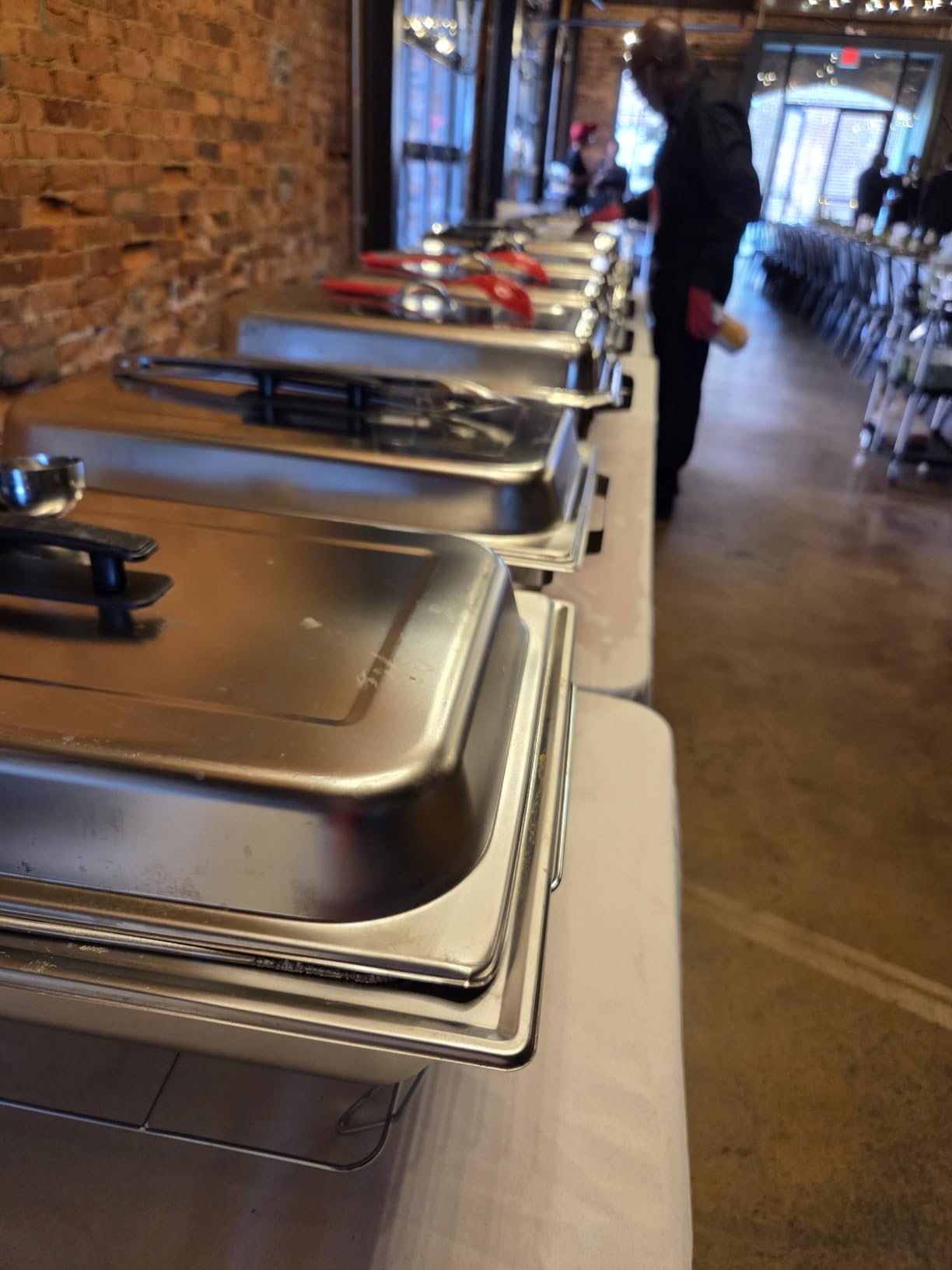 Chafing Dishes for Buffet 4 Pack, 11QT [Large Size and Sturdy] Stainless Steel Food Warmers for Parties Buffet [Silver Colors] Catering Supplies Buffet Display customer photo 1