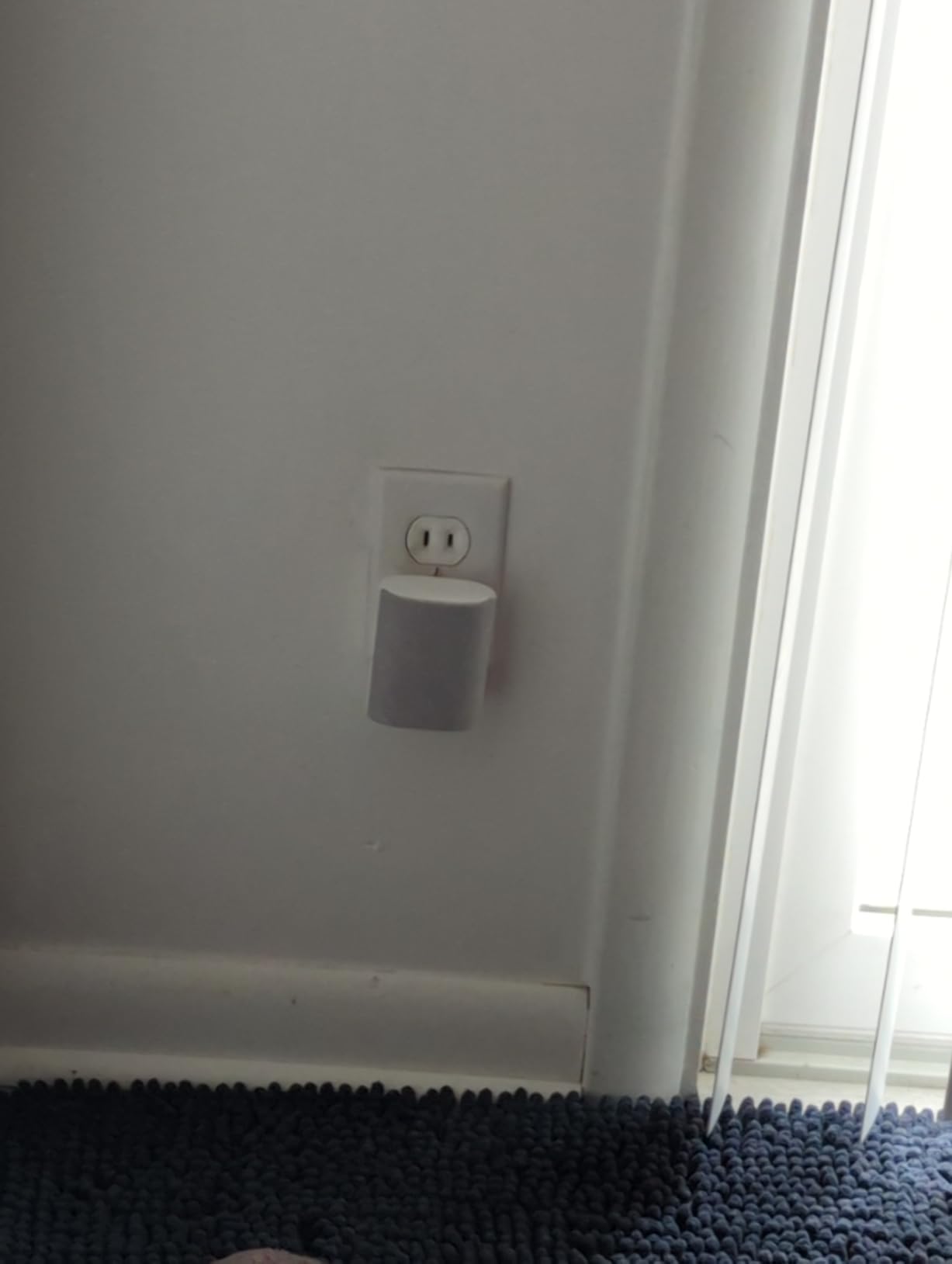 Ring Chime — Enhanced audio for real-time alerts you can hear from anywhere, easy plug-in setup, simple wifi & Bluetooth connectivity, sleek design, White customer photo 2