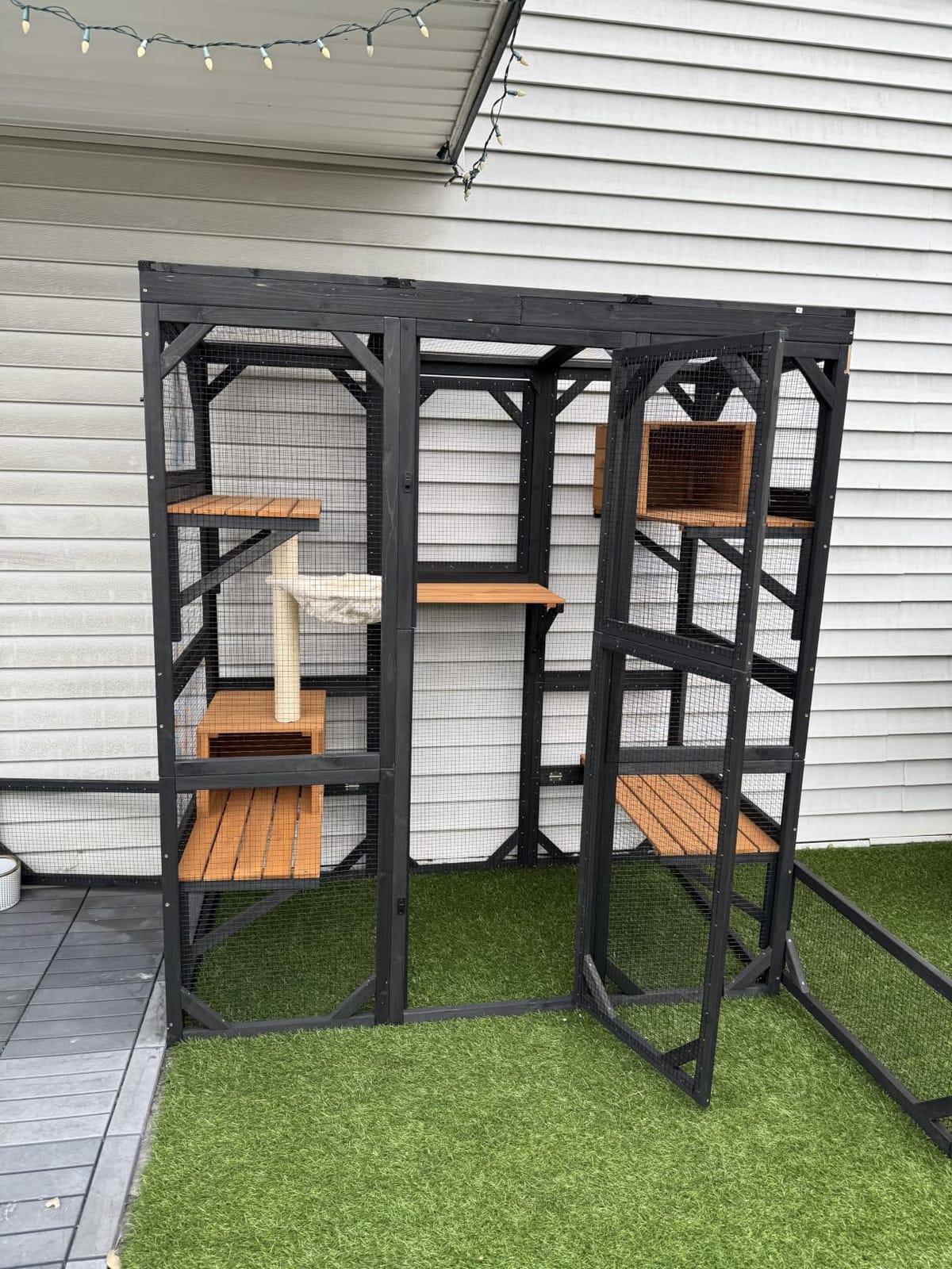 Aivituvin Cat House Window Catio Outdoor Cat Enclosure Mobile Kitty Shelter on Wheels Pet Cage with Resting Box,Hammocks,Waterproof Cover customer photo 1