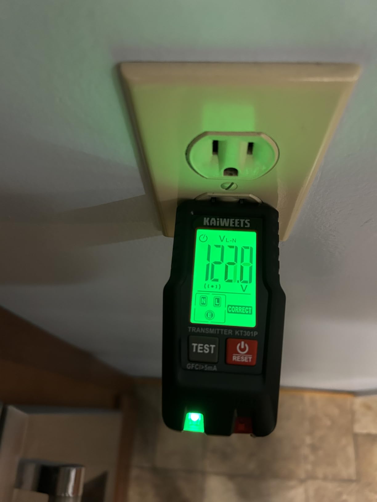 KAIWEETS Circuit Breaker Finder with LCD Display, GFCI Outlet Tester, Electrical Circuit Tracer Tool with NCV Test & Flashlight, Includes Carrying Case and Adapters- KT301P customer photo 1