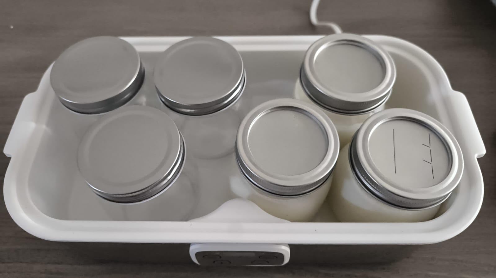 Suteck Yogurt Maker with 8 Jars, Adjustable Time & Temp Control customer photo 2