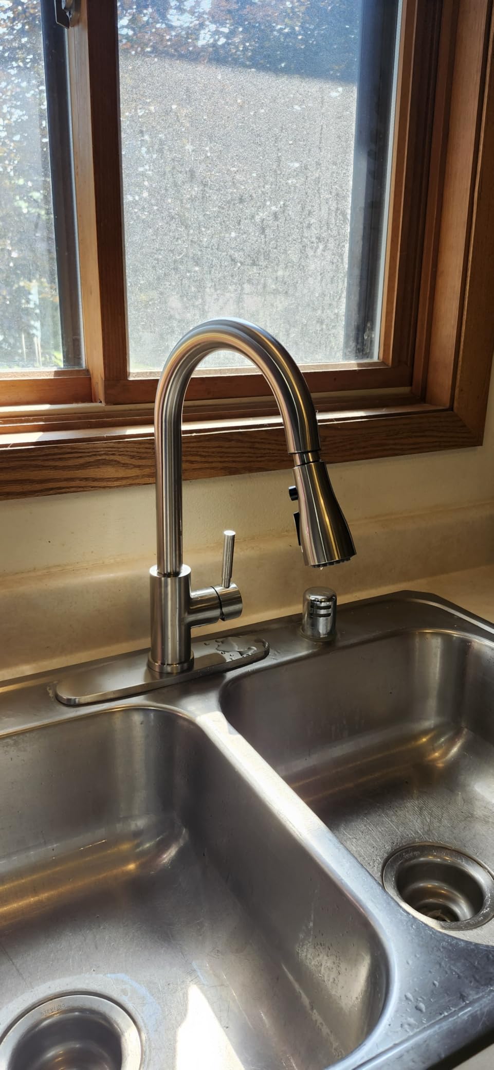 WEWE Touchless Kitchen Faucet with Soap Dispenser Set, Brushed Nickel customer photo 1