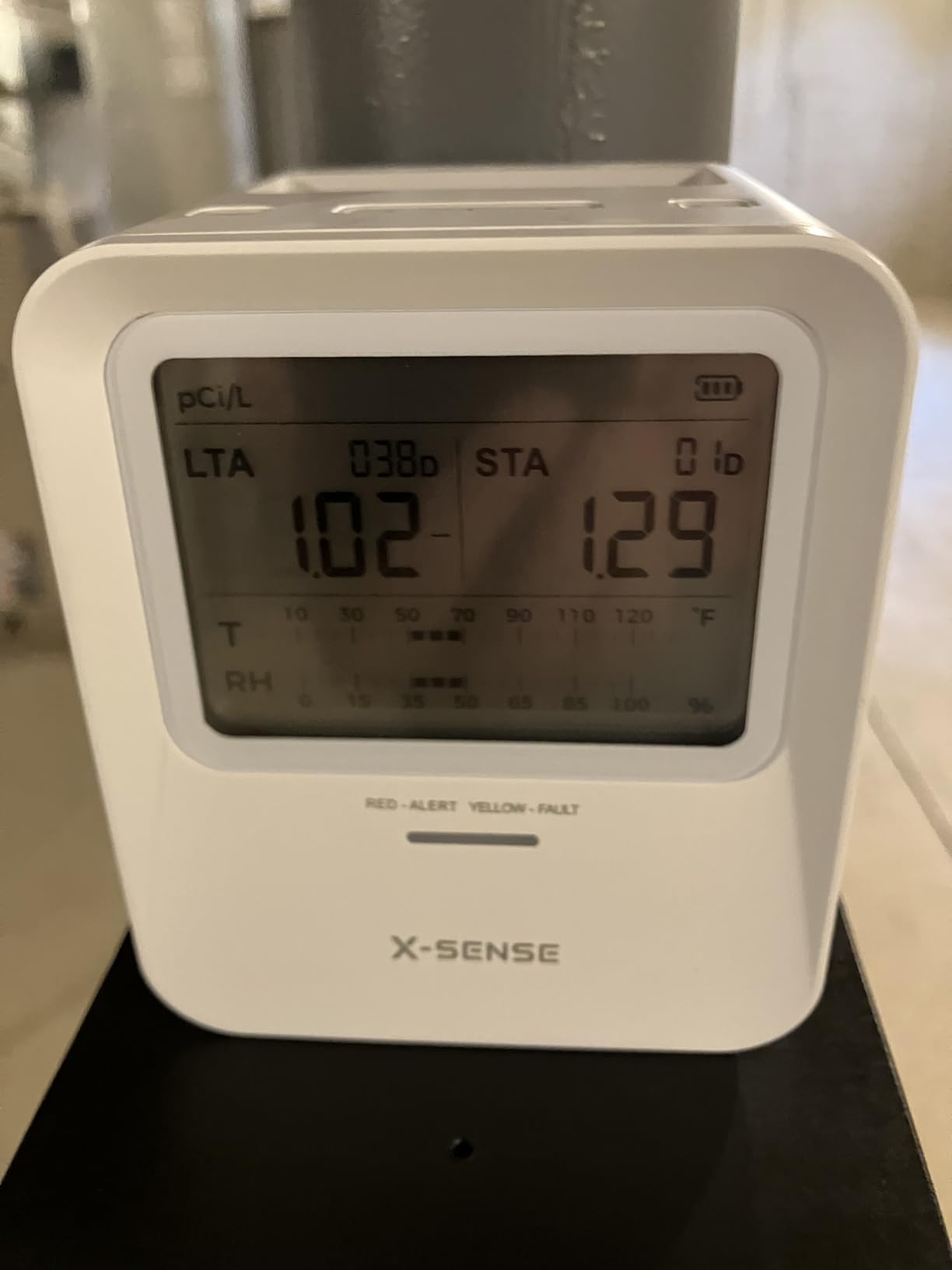 X-Sense Radon Detector for Home, Audible & Visual Alerts, XR0B-SR | Up to 90% Accuracy in 7 Days, 999-Day Radon Tracking, One-Touch Reset, Multi-Room Use, Temperature & Humidity Range Display customer photo 2
