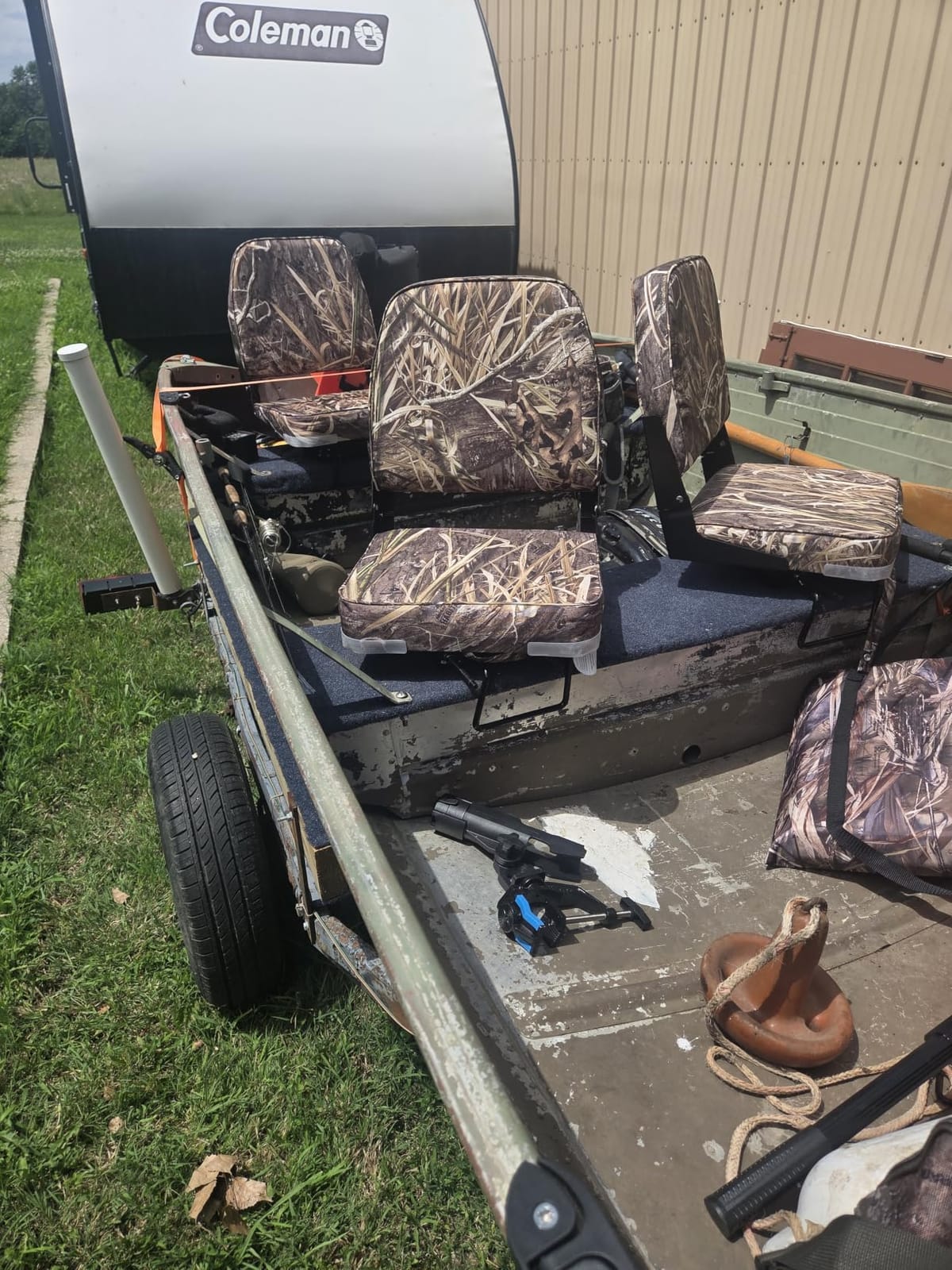 ERGOSEAT Folding 2 Pack Boat Seats Padded Camo Fishing Boat Chair Bass Jon customer photo 1