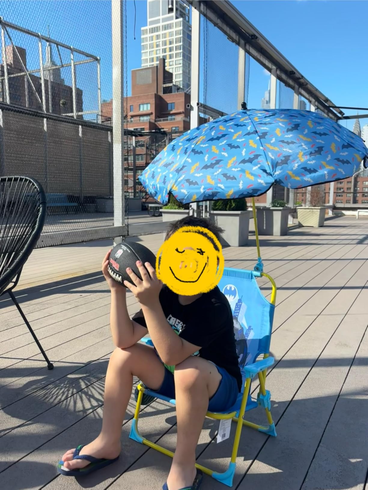 Disney Minnie Mouse Kids Beach Chair with Umbrella, Foldable Portable Toddler Chair with Armrests, Locking Safety Mechanism & Sun Shade, Lightweight Outdoor Seating for Beach, Pool, Camping, Picnic customer photo 1