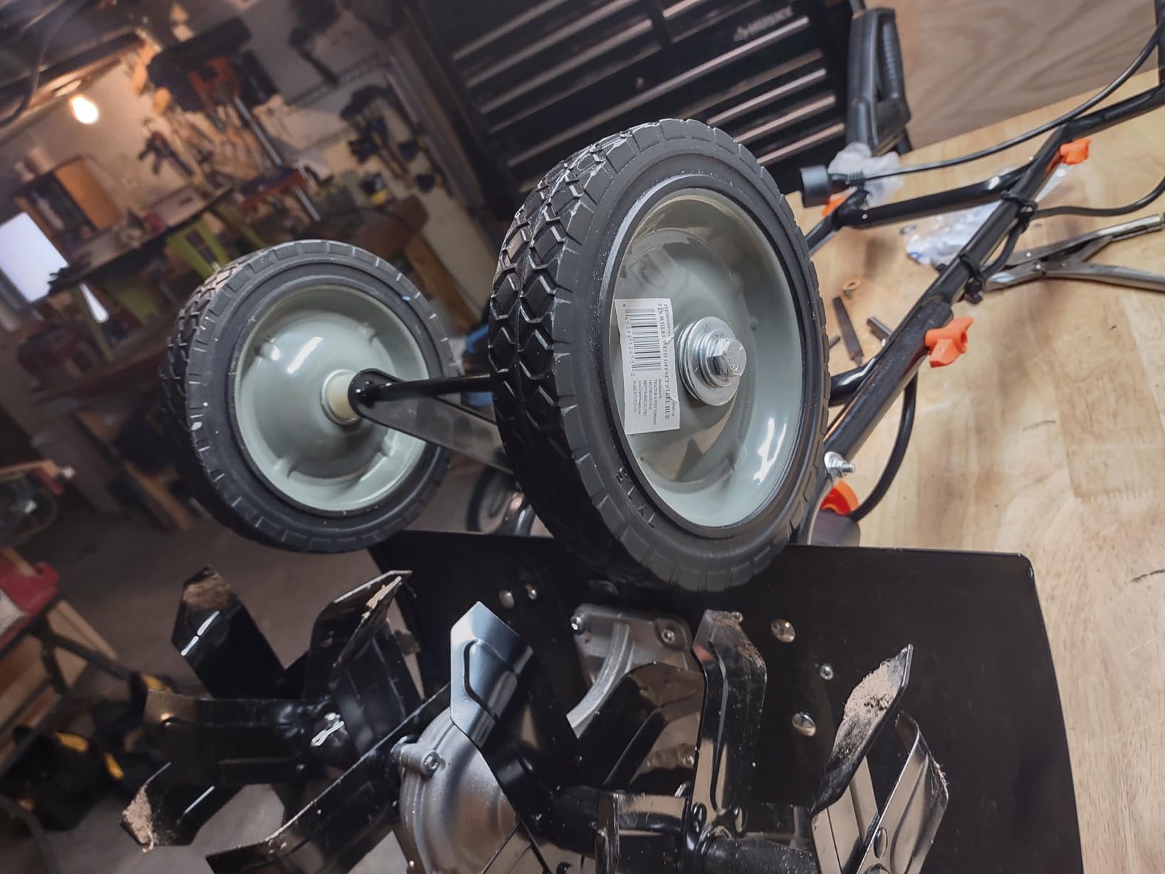 LawnMaster Brushless 48V MAX Cordless Tiller Cultivator, CLTE4814 customer photo 2