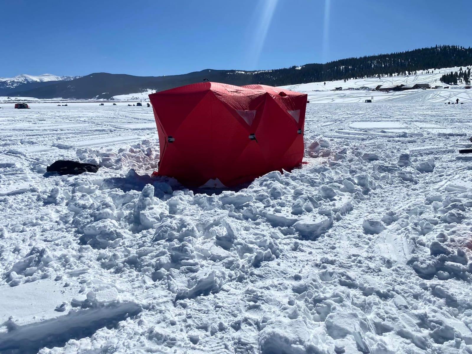 GarveeLife Ice Fishing Insulated Tent, Large Pop-Up Portable Hub-Style Ice Fishing Shelter, 3-4 Person Shelter 68 Square Feet of Fishable Area customer photo 2