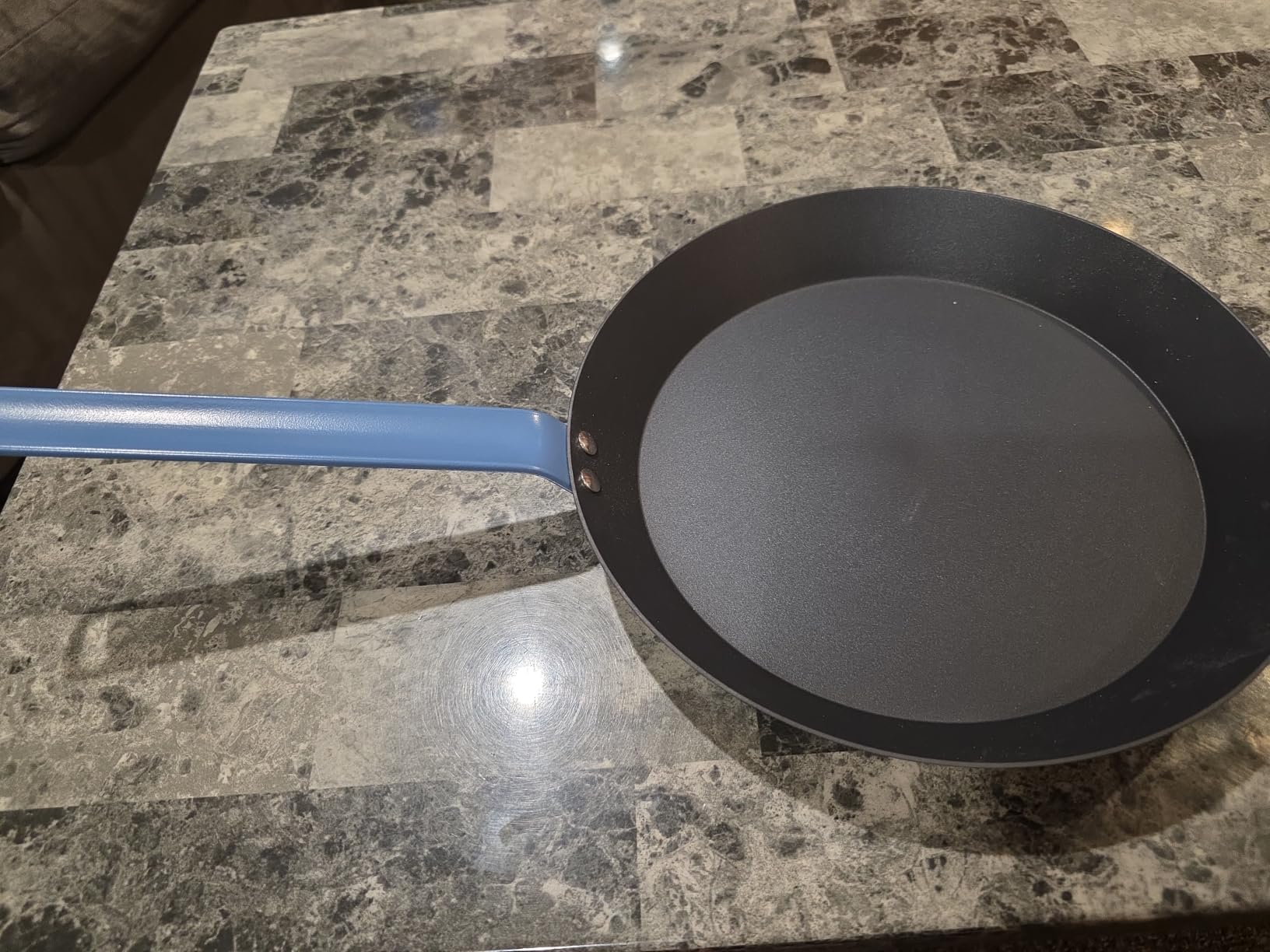 10 Inch Carbon Steel Frying Pan, Nitrided Preseasoned Skillet | Natural Patina Development with No Chemical Coating; Versatile Size for Daily Cooking & High-heat Searing customer photo 1