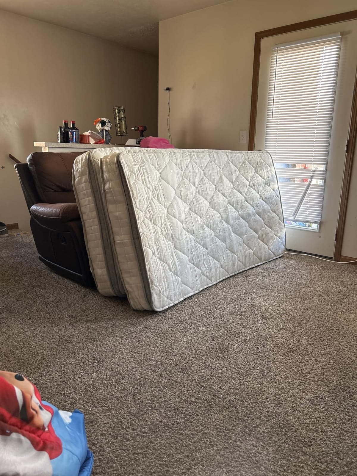 GAESTE Queen 12 Inch Hybrid Cooling Mattress, Medium Plush Feel customer photo 1