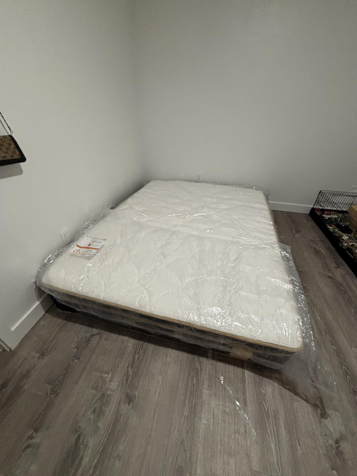 LETMOON Luxury Twin Mattress 8 Inch, Hotel Level Hybrid Twin Size Bed in a Box, Gel Memory Foam & 7-Zone Ergonomics Targeted Support, CertiPUR-US Mattress for Kids, Teens, Singles, Bunk Beds & Dorms customer photo 1