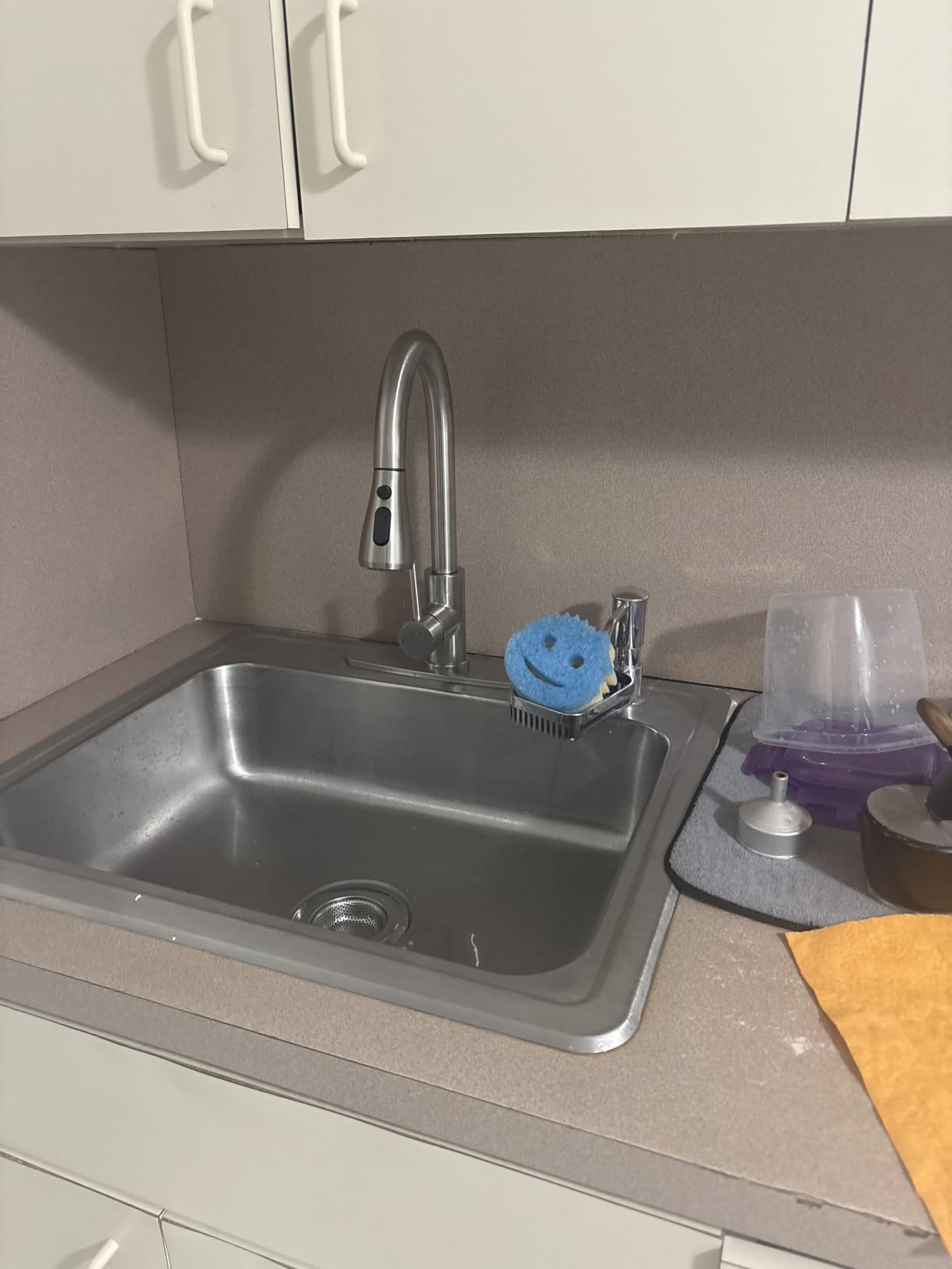 Touchless Kitchen Faucet with Pull Down Sprayer for Kitchen Sink, Single Handle Motion Sensor Faucet with LED Light and Dual-Function Spray, Hands-Free Brushed Nickel Stainless Steel customer photo 1