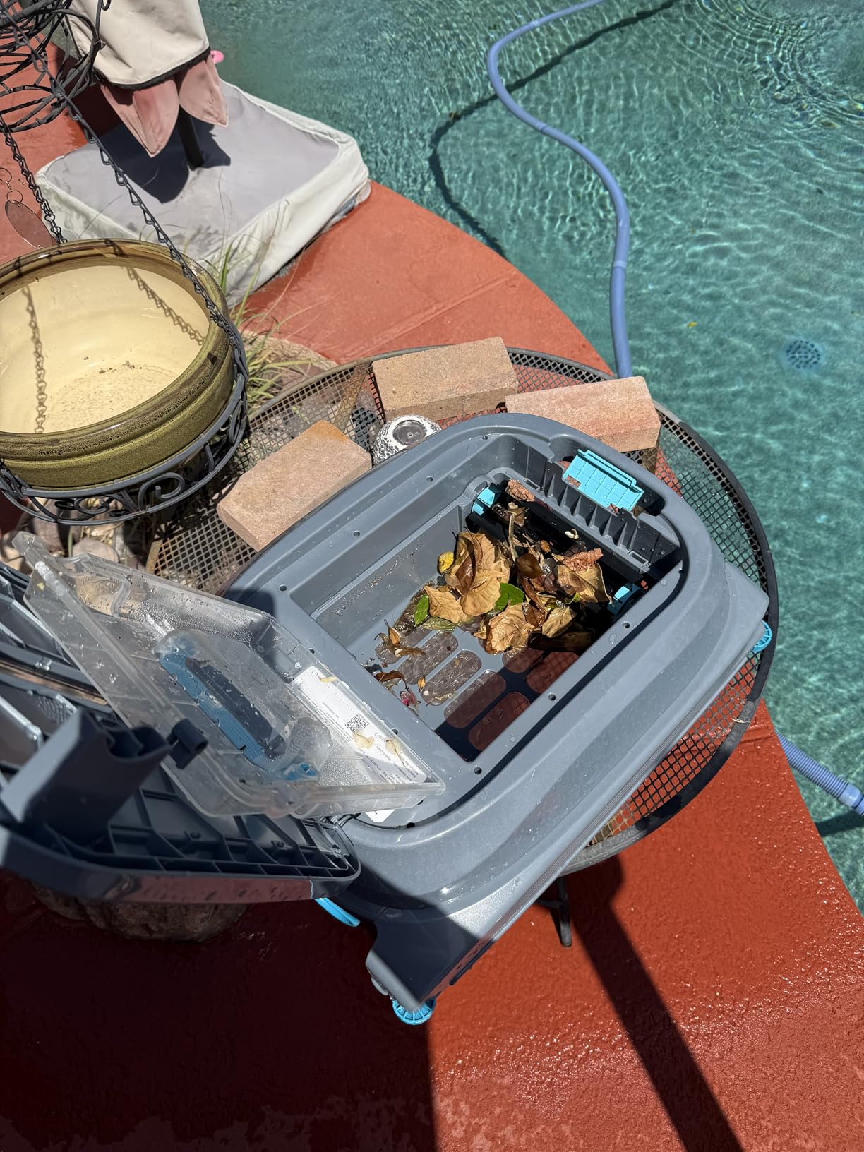 [2026 NEW] Pleco SK01 Solar Pool Skimmer Robot with APP, Black Blue customer photo 1