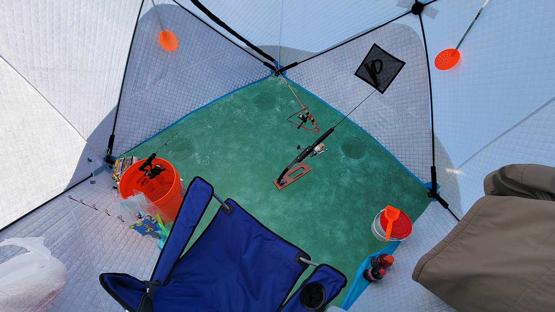 Outsunny 2/4/8 Person Pop-up Insulated Ice Fishing Tent customer photo 2
