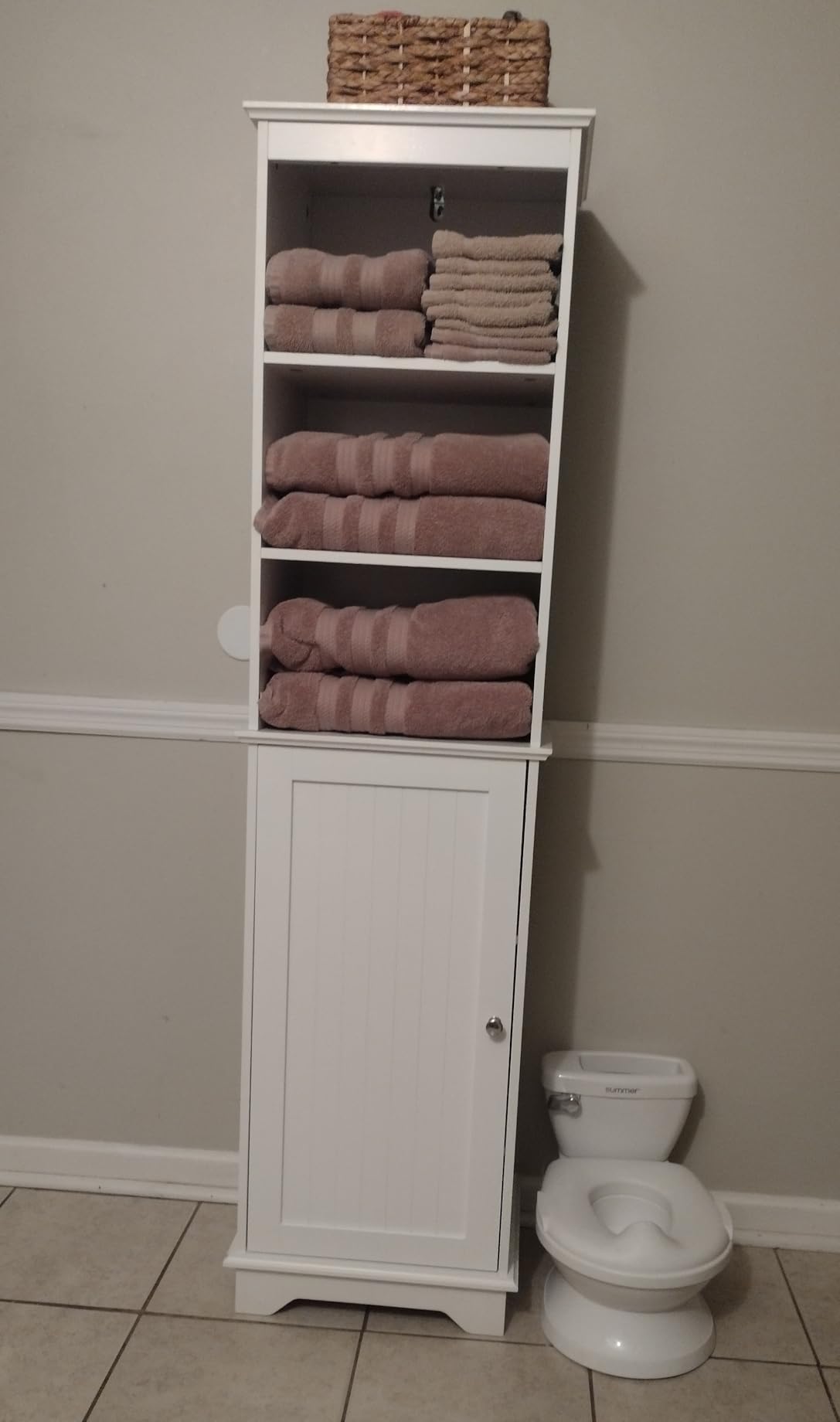 Yaheetech Tall Narrow Bathroom Storage Cabinet with Door and Shelves, White customer photo 2