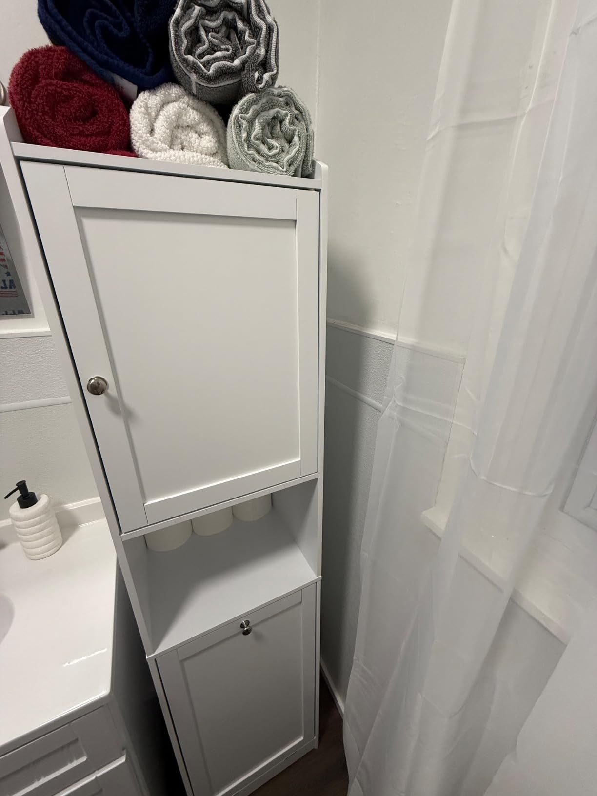 VASAGLE Tall Storage Cabinet, with Removable Laundry Basket, Cloud White customer photo 2