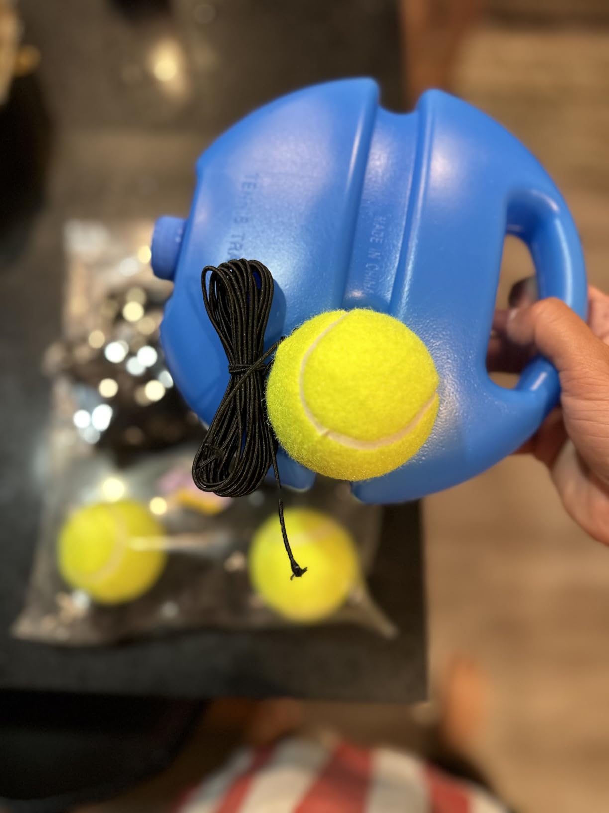 Tennis Trainer Rebound Ball Set, Tennis Practice Rebounder with 3 String Balls, Sports Wristband & Mesh Bag, Portable Solo Tennis Training Equipment for Indoor Outdoor Sport customer photo 2